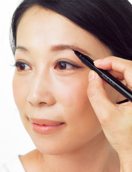 お悩み別眉の作り方「左右の眉の高さが違う」_1_3