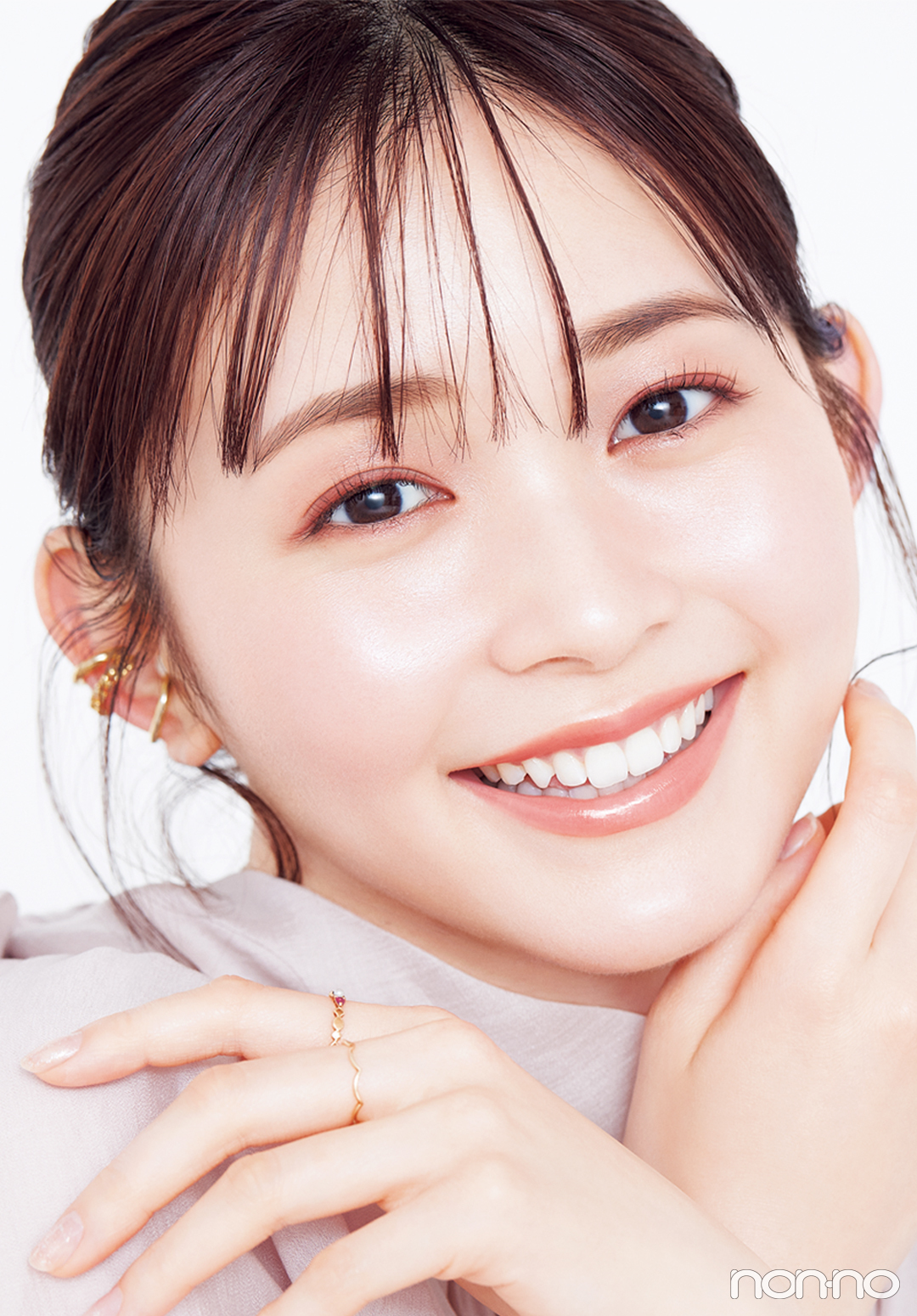 テラコッタピンクで目力&甘いムードを盛る♡