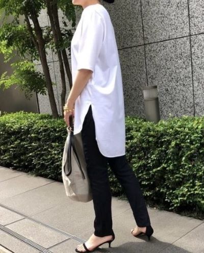 ATON ラウンドヘムTシャツ ¥15,400