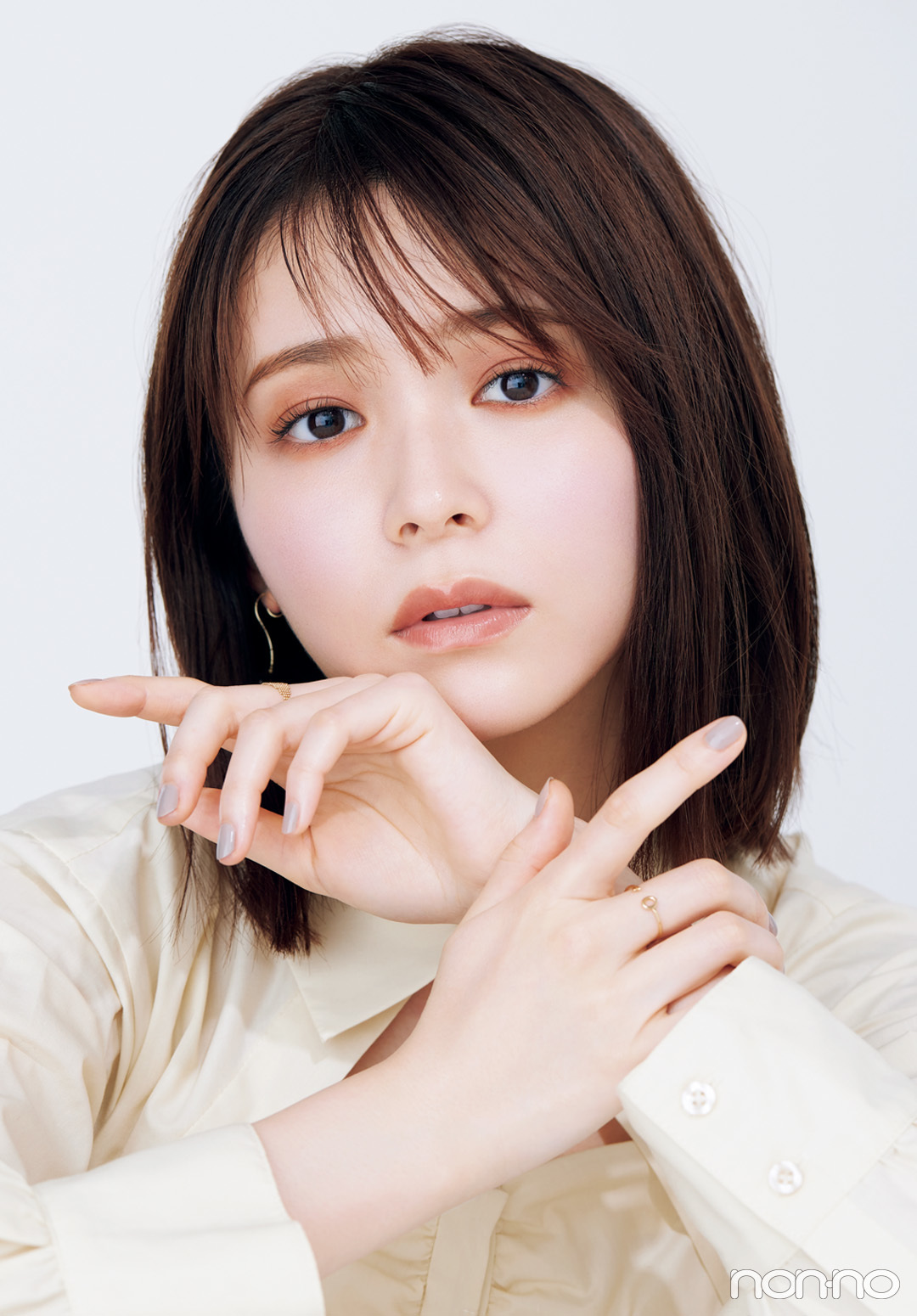 Look 01。透けマットでぐるっと囲んで女っぽアイ