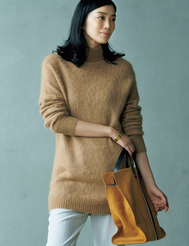 LOEFF(ロエフ)のハイネックロングニット