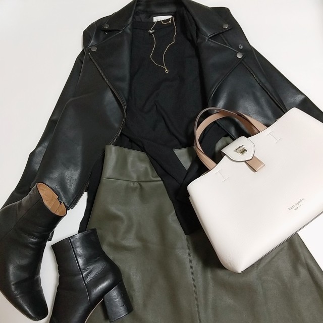 ur's フェイクレザースカート 4990円