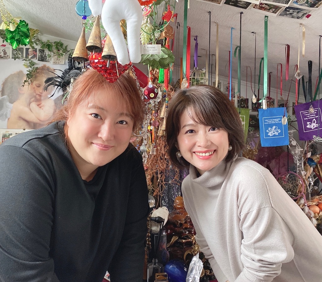 イヴルルド遥華さんの鑑定には「楽してきちんと見え」するグレージュのワントーンコーデ_1_1
