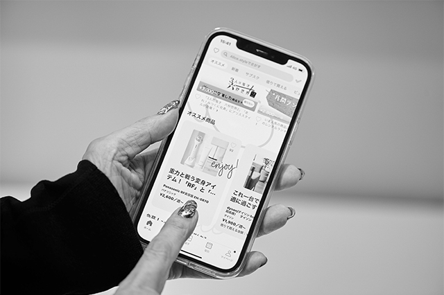 SNSなどを常にスマホでチェック