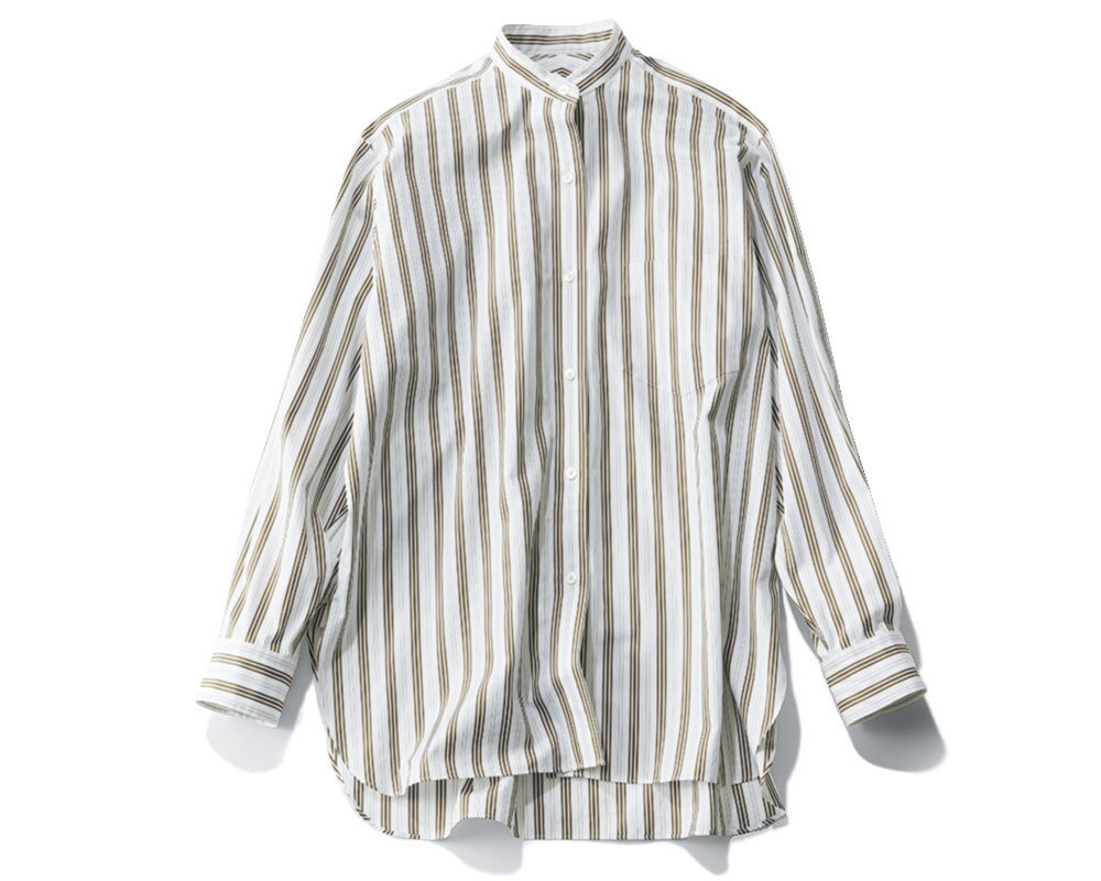 シャツ¥33,000/アングローバル(イレーヴ)