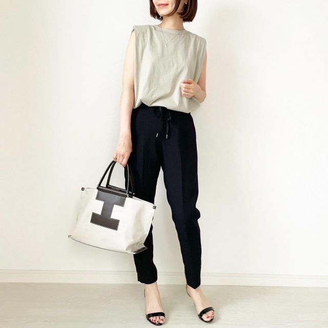 ミラオーウェン痩せ見えトップス着回し Tomomiyuコーデ ファッション誌marisol マリソル Online 40代をもっとキレイに 女っぷり上々