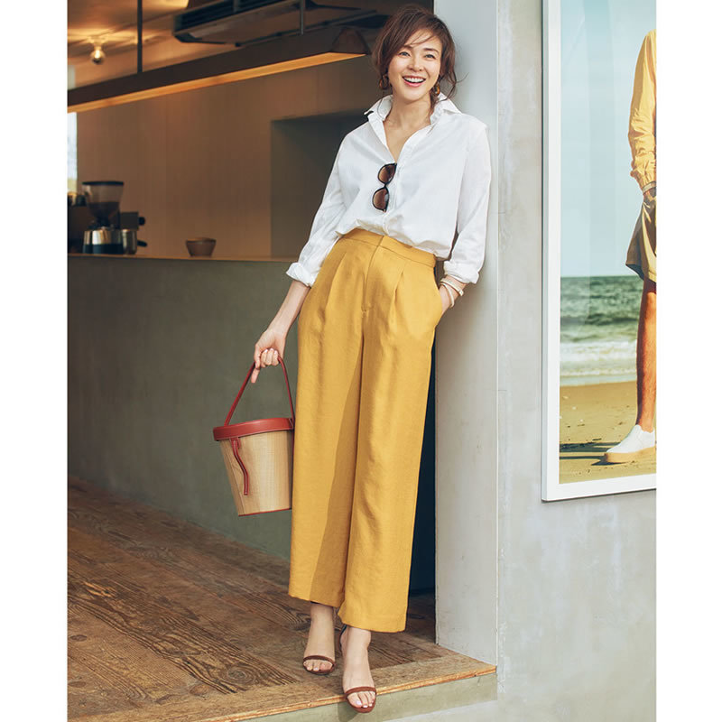 40代からのきれい色パンツコーデ15選 清潔感たっぷりの春夏コーデを完成させて ファッション誌marisol マリソル 40代をもっとキレイに 女っぷり上々