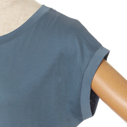 50代の今買いアイテムはコレ!体型をきれいに見せる「最旬Tシャツ」_1_4