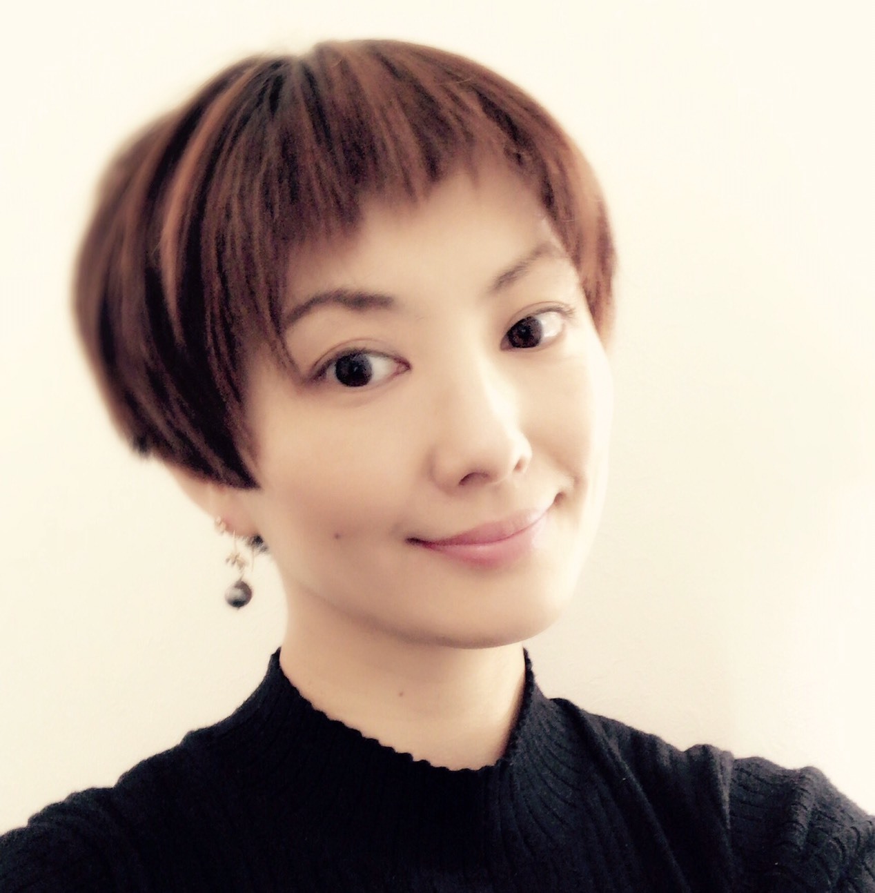 自分に似合うショート探し コートの季節こそ短めがいい感じです Happy Plus One ハピプラワン