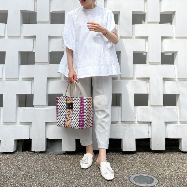 UNIQLOのストレッチダブルフェイスイージーテーパードパンツ。
