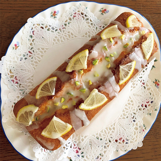 「国産レモンたっぷり! さわやかなバターケーキです」