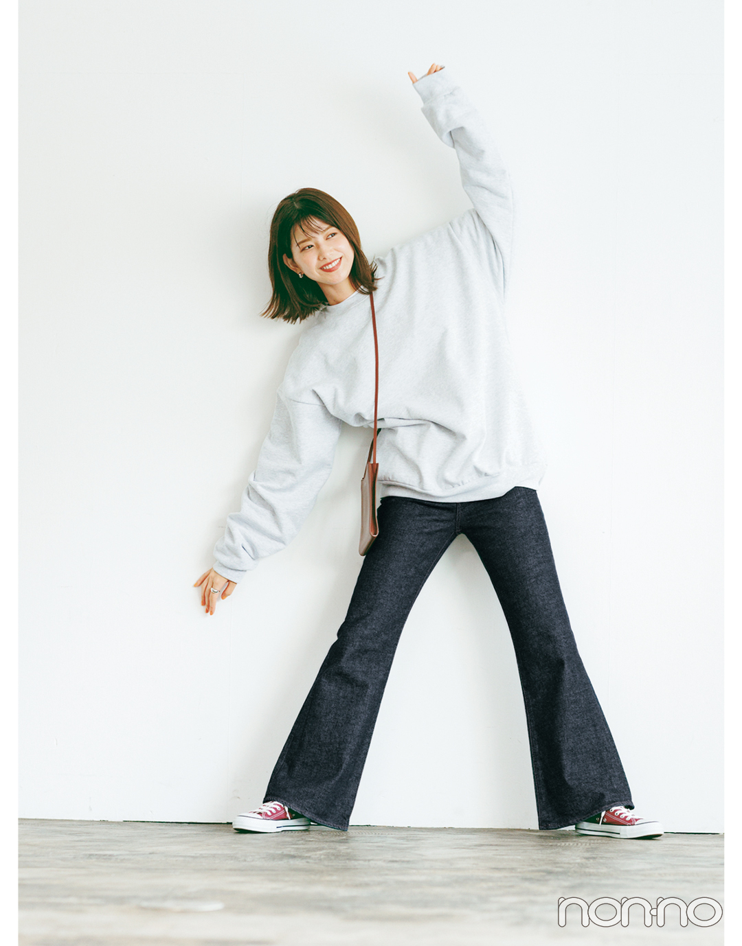 長女・渡邉理佐は「辛口フレア」でこなれカジュアルコーデ②【坂道3姉妹のデニム】_1_3