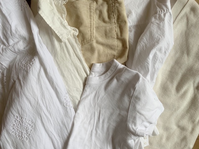 コットンレース、リネン、コーデュロイ、ハリのあるコットン、カシミヤコットンニット、コットンTシャツと白にもいろんなトーンが。