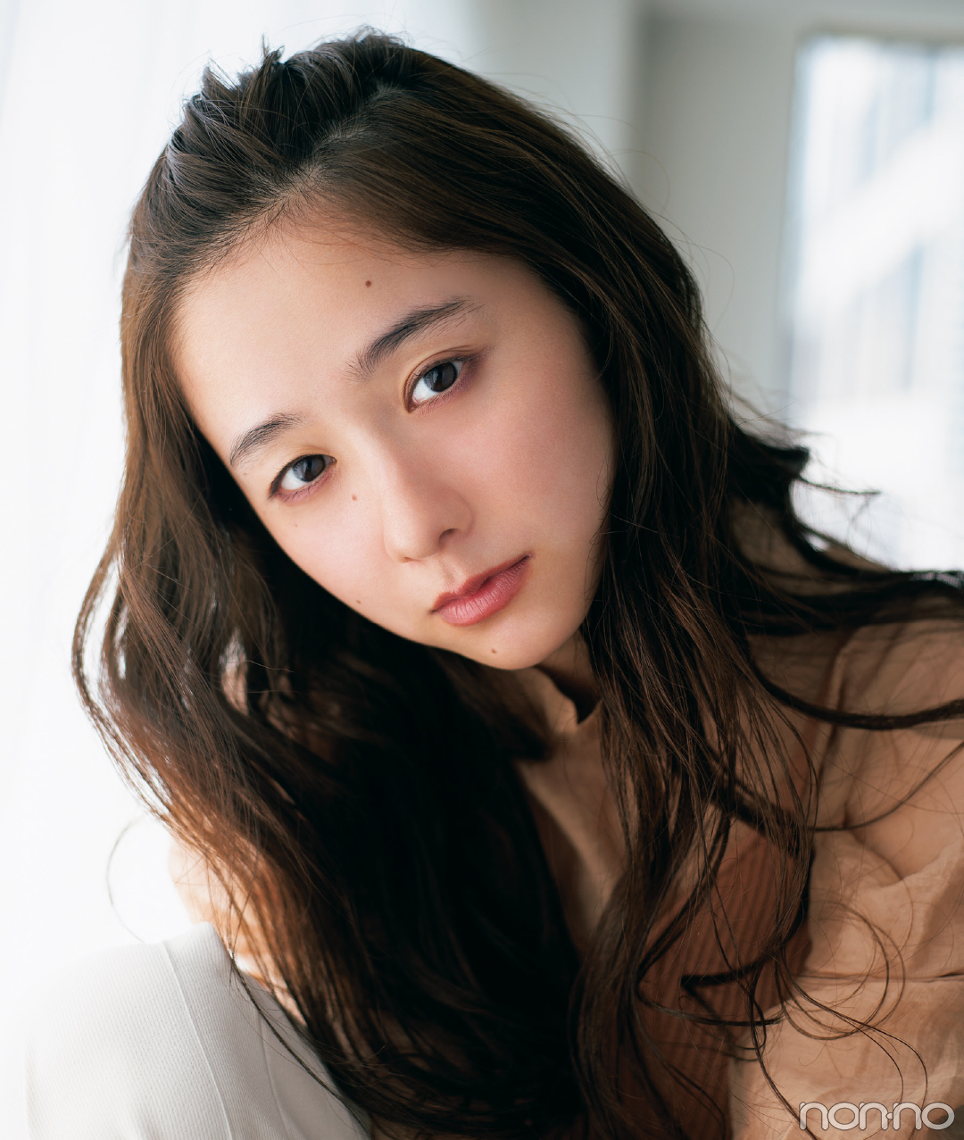 つけたら秋顔 ムズ色コスメ Vol 2 いちじく色シャドウ Non No Web ファッション 美容 モデル情報を毎日お届け