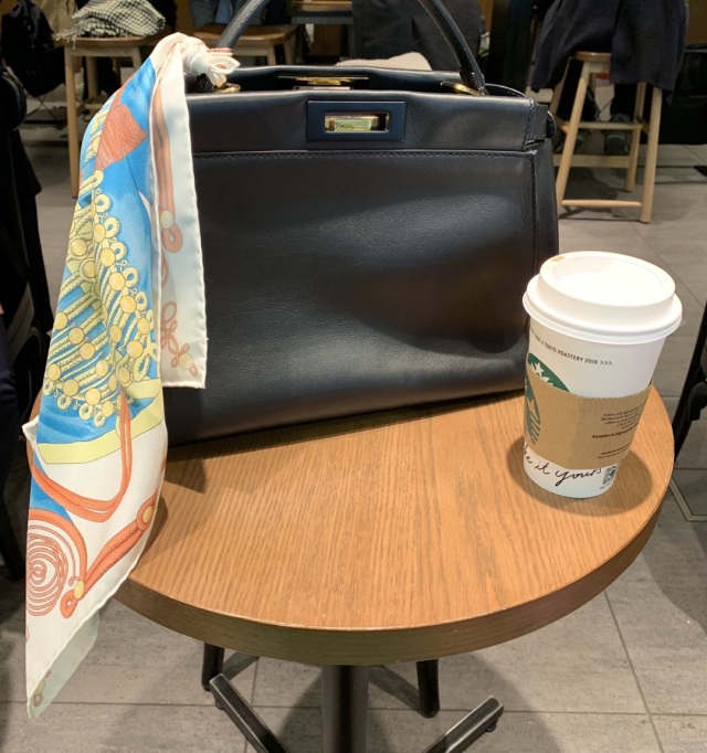 エルメスのスカーフ 永遠の名品_1_2