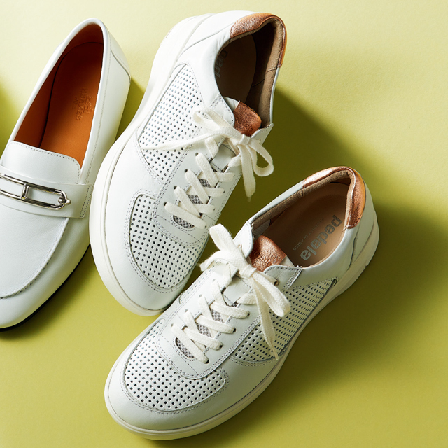 おしゃれな50代の靴ワードローブ この2足があれば 最強 愛用スニーカーともう一足 Web Eclat 50代女性のためのファッション ビューティ ライフスタイル最新情報 おしゃれな50代の靴ワードローブ この2足があれば 最強 愛用スニーカーともう一足 Web Eclat 50代女性のためのファッション ビューティ ライフスタイル最新情報