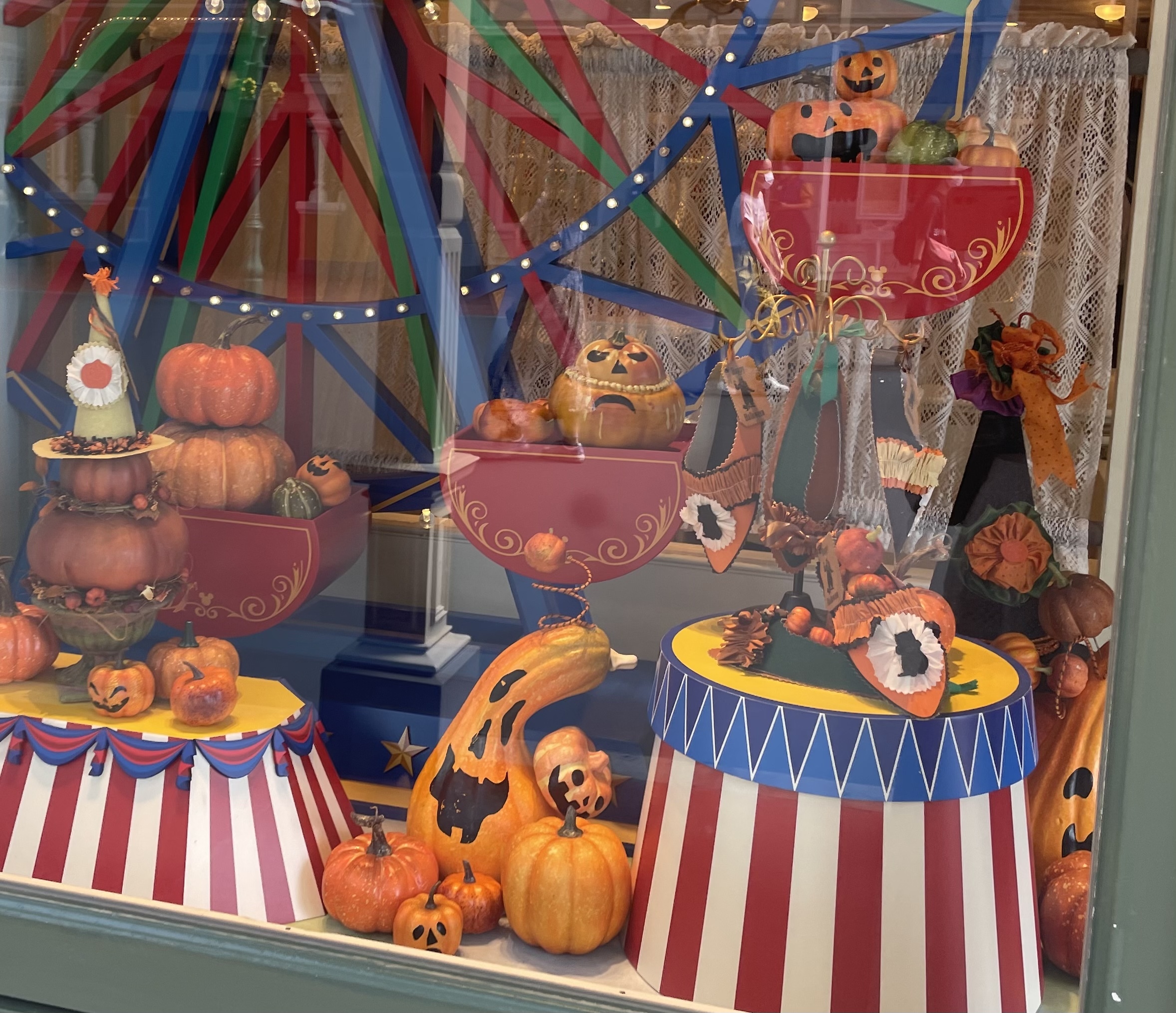 ディズニー ハロウィーン 3年ぶりに完全復活 今年アレがついに解禁 Non No Web ファッション 美容 モデル情報を毎日お届け