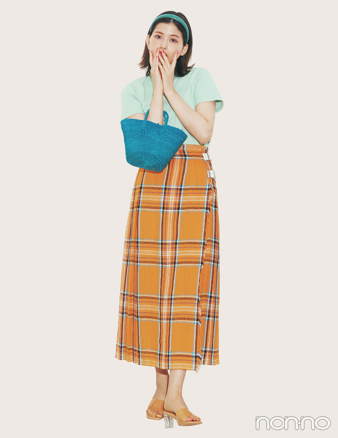 渡邉理佐はカラー カラーで夏コーデを新鮮に 大学生の毎日コーデ Non No Web ファッション 美容 モデル情報を毎日お届け