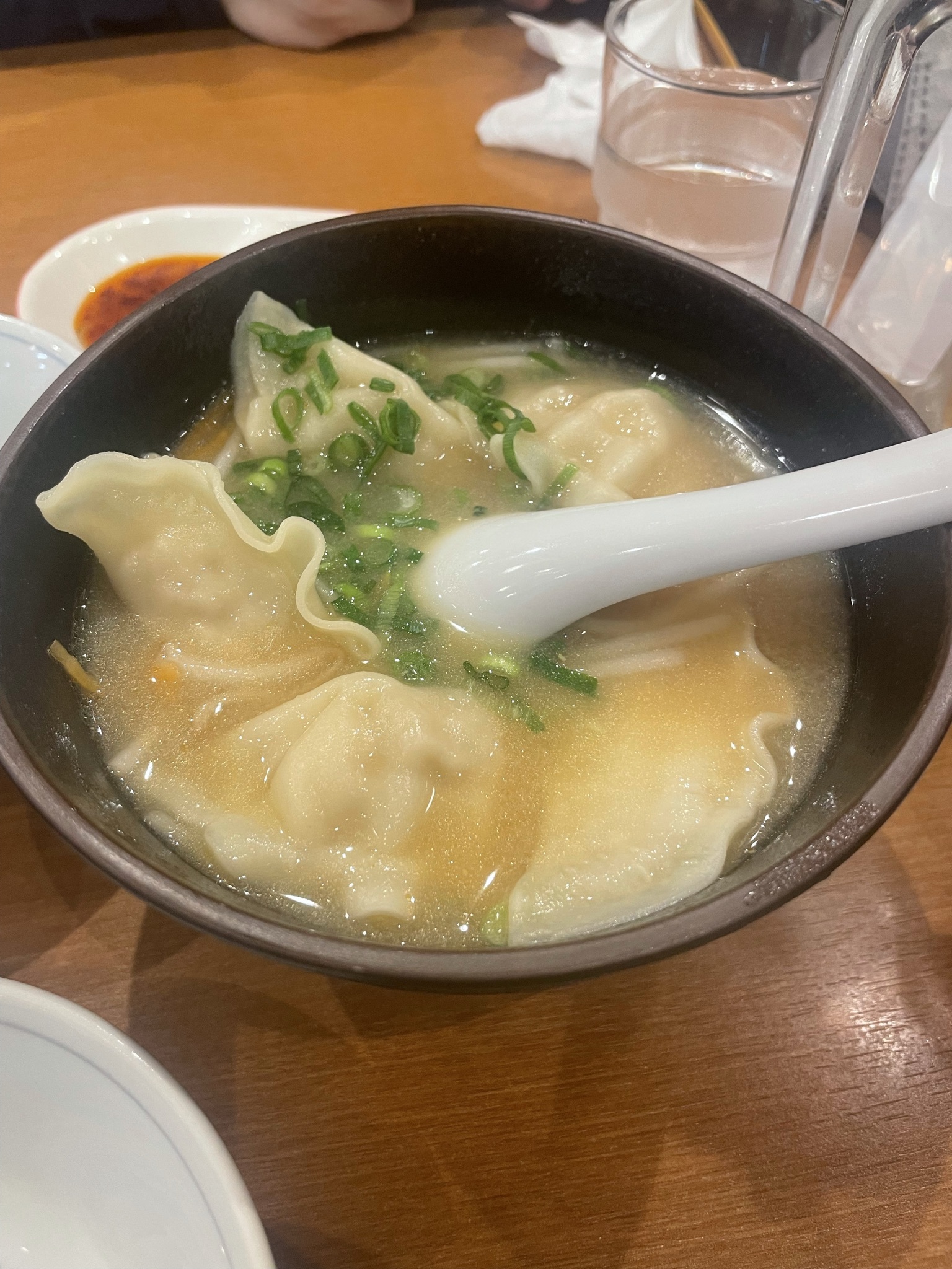 青源の水餃子です!汁が滲み出てほんとに美味しい!