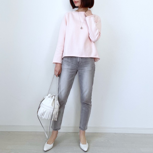 春はピンクが着たい 華奢見えボートネックニット Tomomiyuコーデ ファッション誌marisol マリソル 40代をもっとキレイに 女っぷり上々