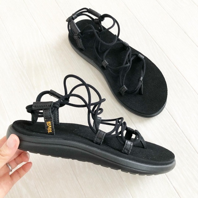 Teva ボヤインフィニティー スポサン ぺたんこ ストラップ