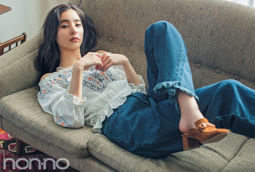ノンノモデル新木優子がお手本! 女子感アガるオフショルトップス3_1_2