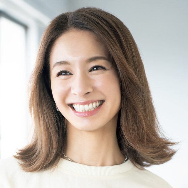 肩のラインでハネる自然な外ハネはドライヤーでも簡単につくれる!