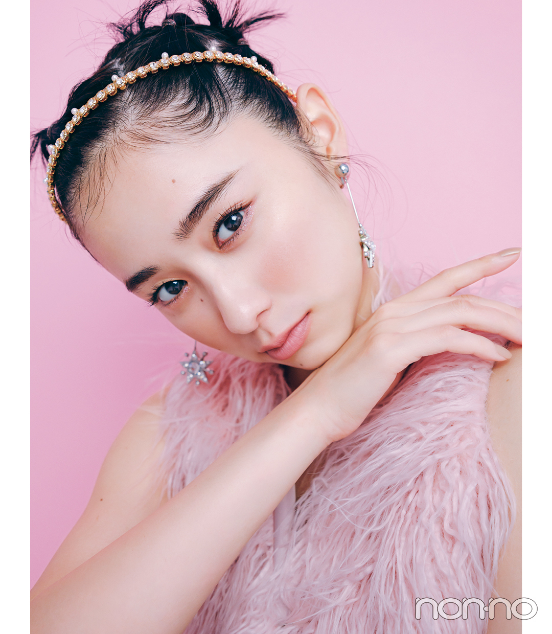 堀田真由の20歳からの神コスメ大賞モデルカット1−1
