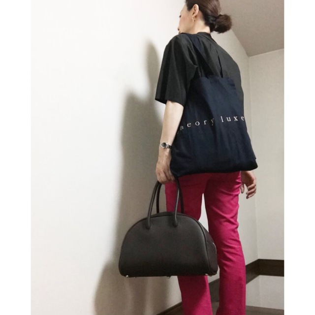 使いやすい!Marisol10月号(9/6発売)付録 。theory luxeのメガサブトート。_1_1
