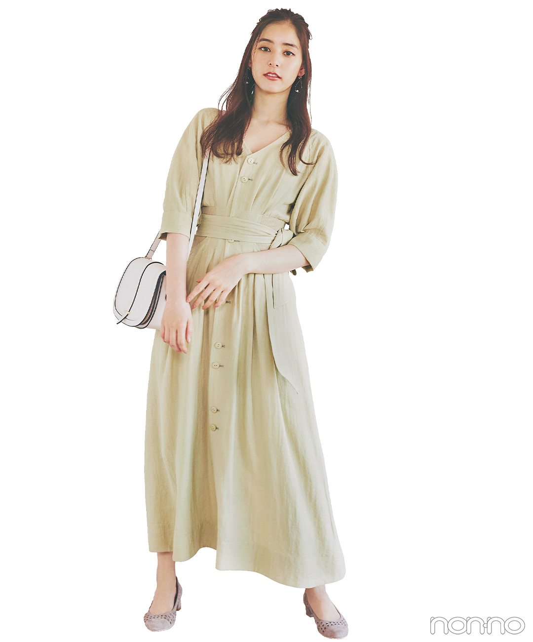 新木優子は楽ちん 美シルエットな有能ワンピスタイル 毎日コーデ Non No Web ファッション 美容 モデル情報を毎日お届け