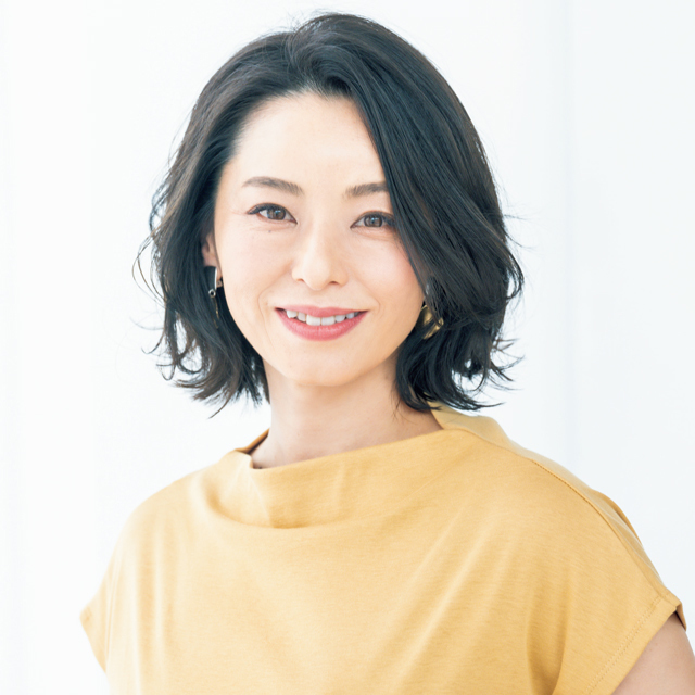 今 人気の白髪をぼかして 生かす ヘアカラーって 50代髪型人気ランキングtop10 Happy Plus ハピプラ