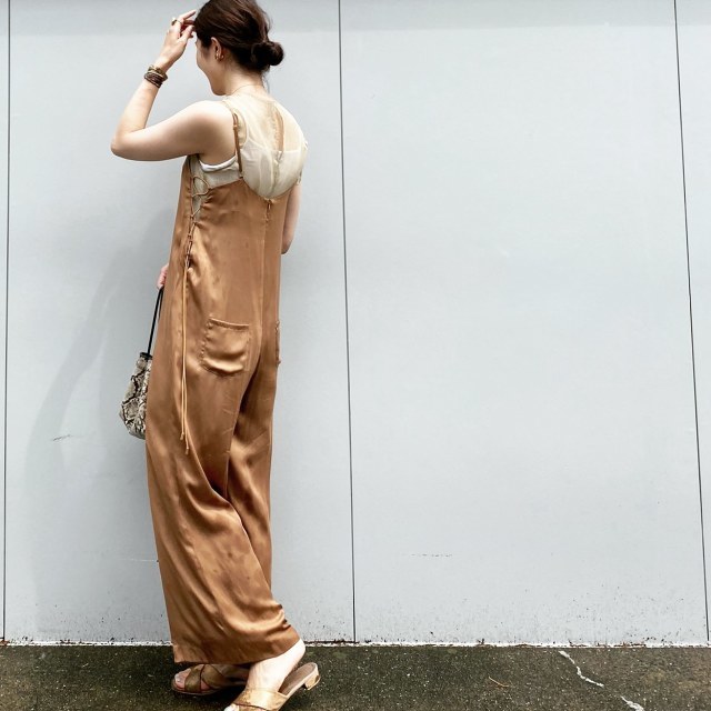 Ameri vintage キャミソール型サロペット 着こなし