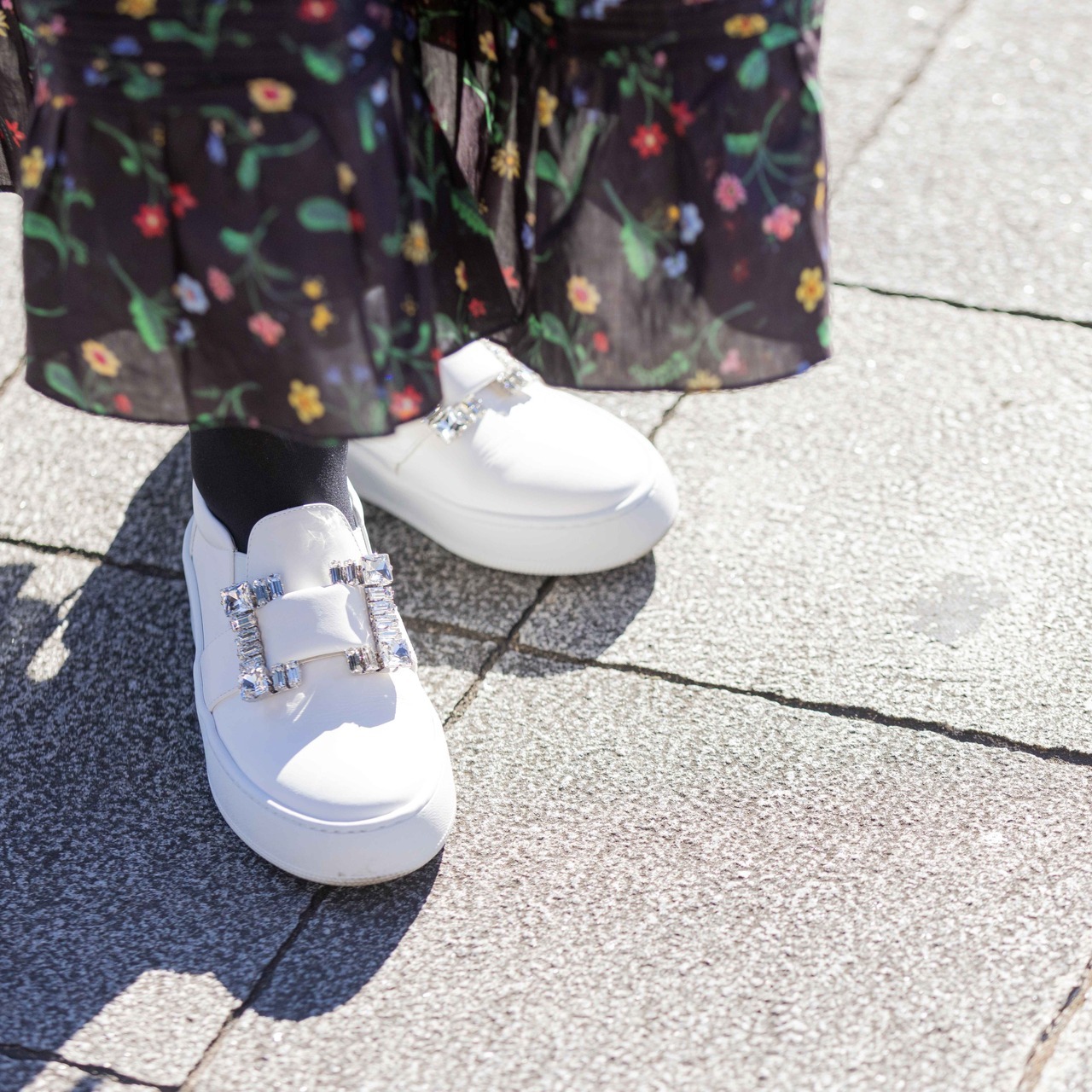 美女組ファッションsnap メンズライクにもフェミニンにも やっぱり黒は万能カラー 東京編07 ファッション誌marisol マリソル 40代をもっとキレイに 女っぷり上々