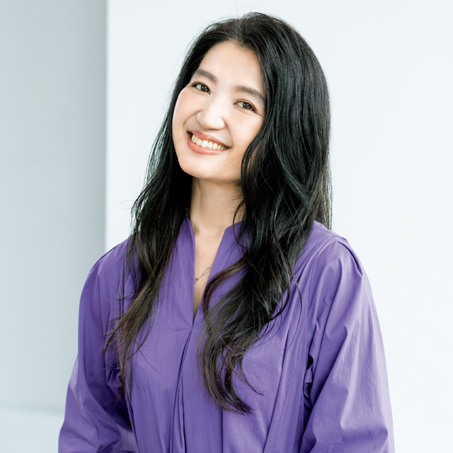 美容エディター 伊熊奈美さんの 美髪3本柱 とは 大人の 頭皮ケア 集中講座 Web Eclat 50代女性のためのファッション ビューティ ライフスタイル最新情報