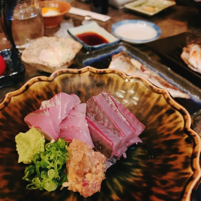 アジのお刺身となめろう。