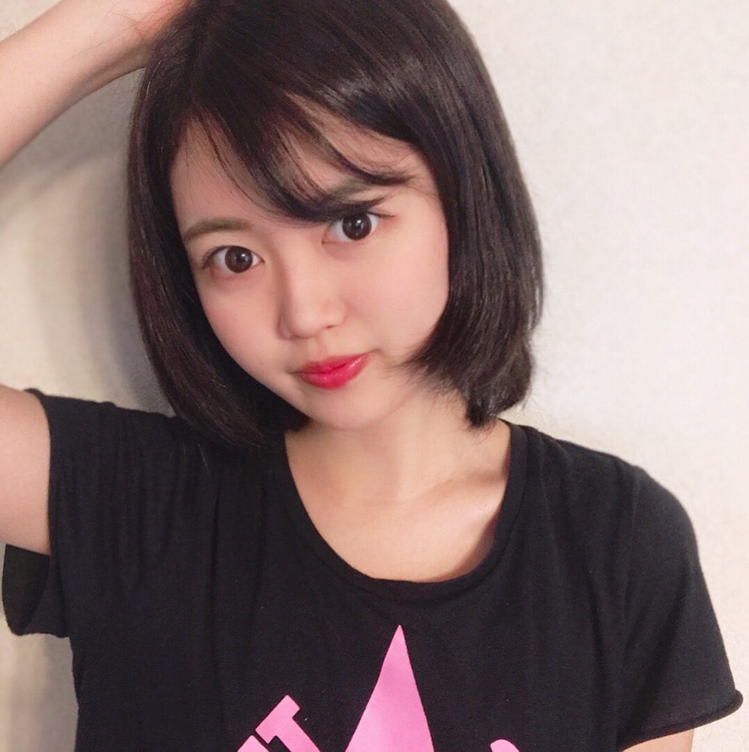 最近流行りの 夏イメチェン さっぱりショートボブにしました Non No Web ファッション 美容 モデル情報を毎日お届け
