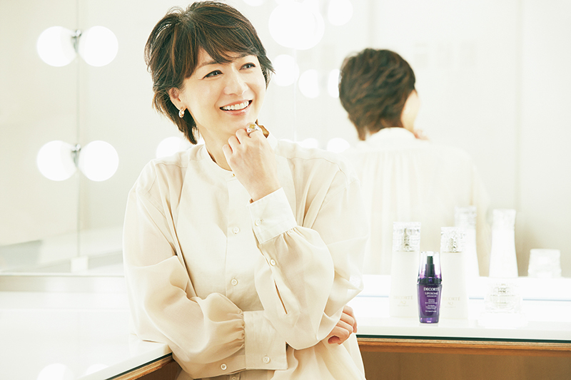 大人の輝きをアップデートする秘訣は、ブレない芯と挑戦――富岡佳子さん