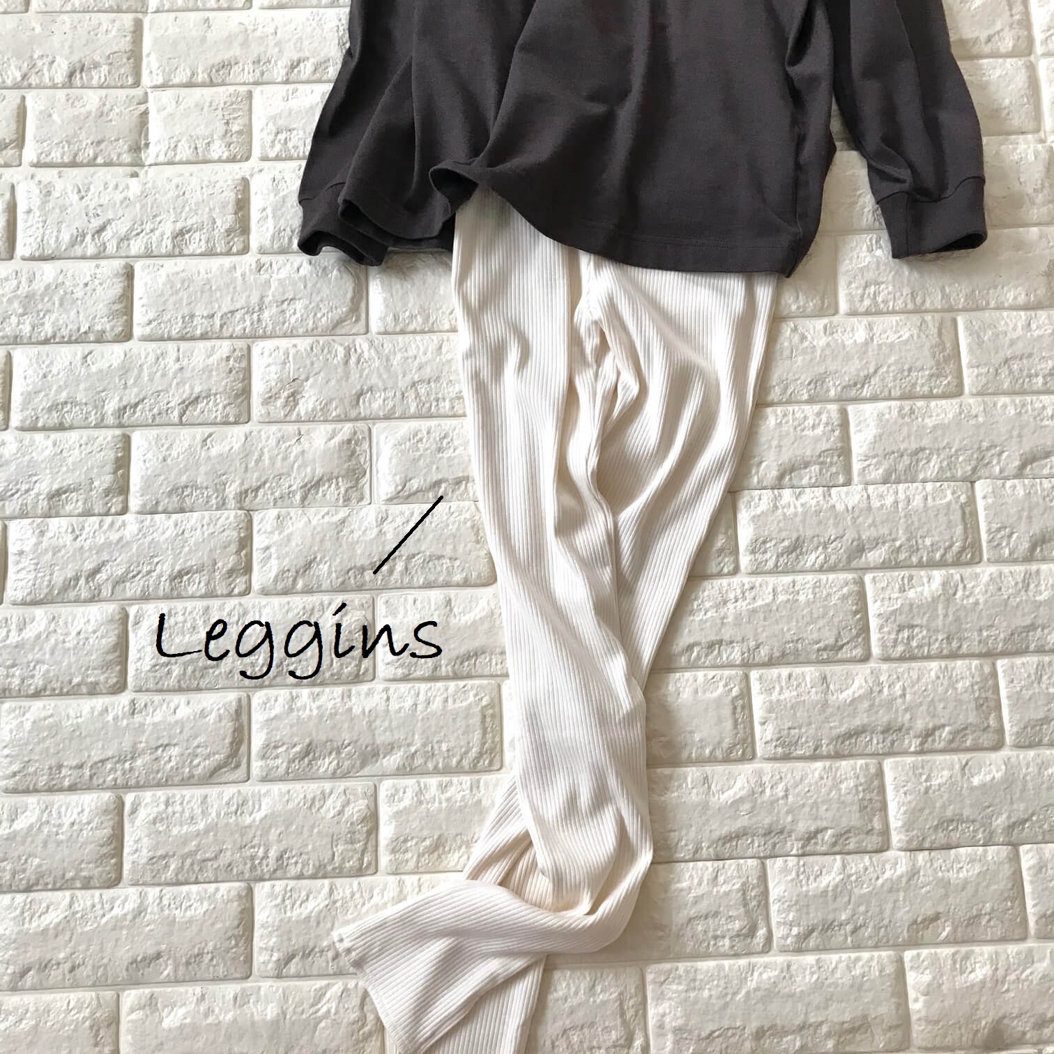 ユニクロのTシャツとレギンスを合わせたコーデ