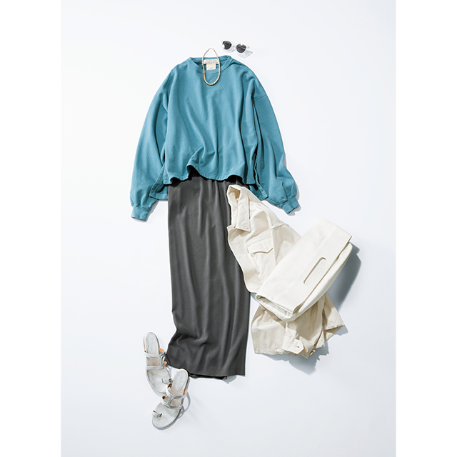 LEMI RELIEF × L’Appartement(レミレリーフ×アパルトモン)の短め丈のコラボスウェット
