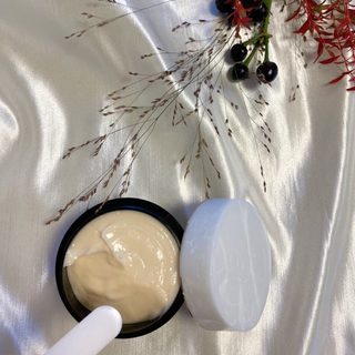 うねりと広がり髪 私の最強 美ヘアアイテム達を紹介 ファッション誌marisol マリソル Online 40代をもっとキレイに 女っぷり上々
