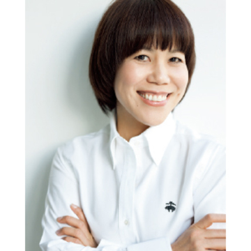 ヘア&メイクアップアーティスト 山本浩未さん