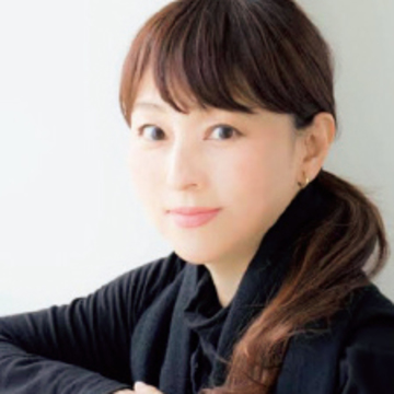 ヘア&メイクアップアーティスト 中野明海さん