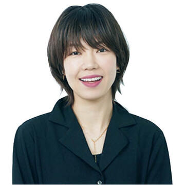 ヘア&メイクアップアーティスト paku☆chanさん