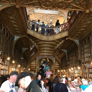 ポルトガルへ行って来ました〜世界一美しい書店編〜_1_2