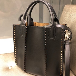 夏のブラックコーデに少しのアクセントを_1_1