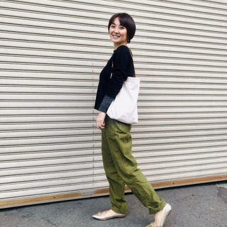 ワークパンツに素足バレーシューズ
素足気持ちよくて大好き♡