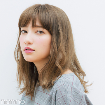 秋のヘアカラーはバイオレット系がイチ押し 色白さんも日焼け肌さんもｏｋ Non No Web ファッション 美容 モデル情報を毎日お届け