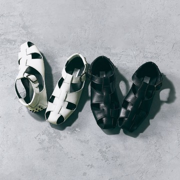 ディオールのサンダルはツイストレザーがユニーク【大人のフラット ...