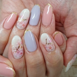 よーーく見ると、桜の指には“Happy”と“Love”💕