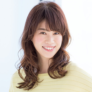 Aライン ワイドバングで脱コンサバ 華やぎムードたっぷりロングヘア 50代髪型 ヘアスタイル Web Eclat 50代女性のためのファッション ビューティ ライフスタイル最新情報